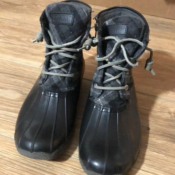 Sperry Plaid Duck Waterproof Boots Black Gray Women’s Size 8 - Picture 1 of 7